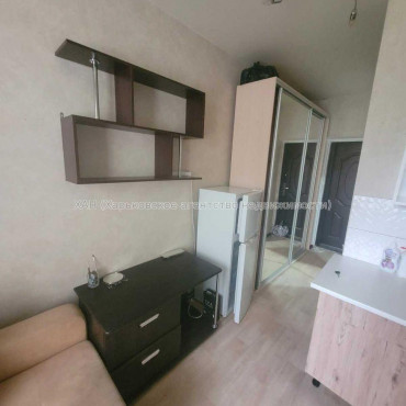Продам квартиру, Немышлянская ул. , 1 кім., 20 м², косметический ремонт 
