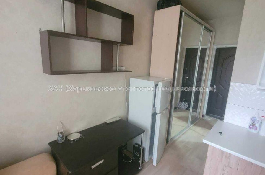 Продам квартиру, Немышлянская ул. , 1 кім., 20 м², косметический ремонт 