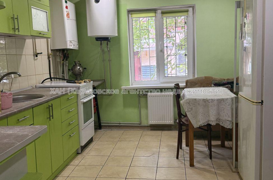 Продам квартиру, Кузнечная ул. , 3  ком., 51 м², капитальный ремонт 