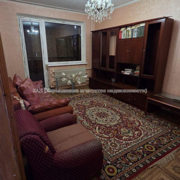 Продам квартиру, Леся Сердюка ул. , 2  ком., 50 м², косметический ремонт 
