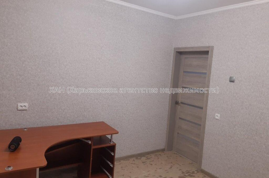 Продам квартиру, Натальи Ужвий ул. , 3  ком., 69.10 м², капитальный ремонт 