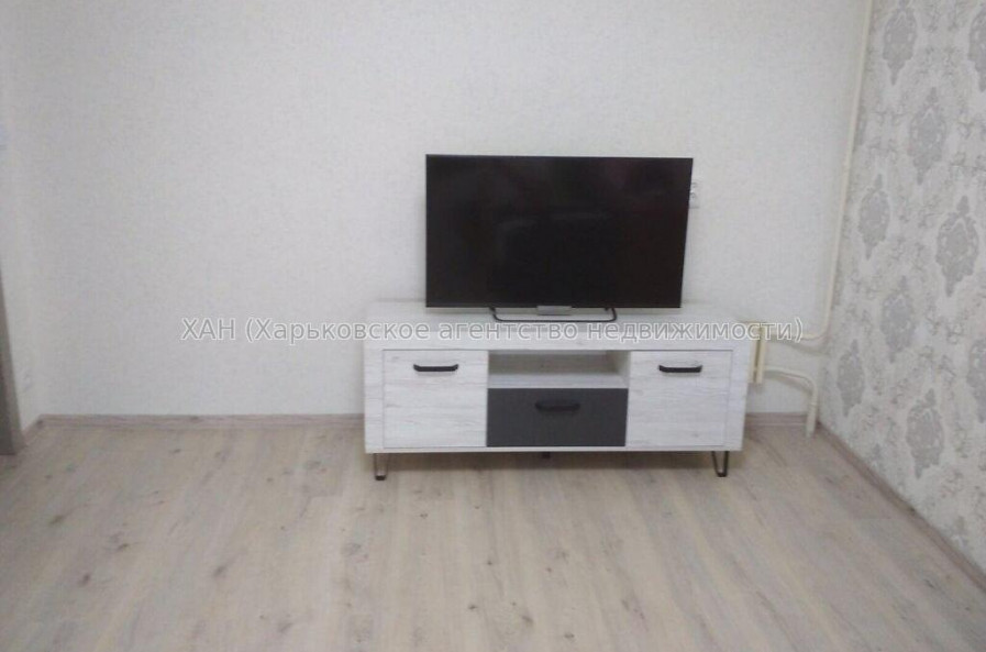 Продам квартиру, Натальи Ужвий ул. , 3  ком., 69.10 м², капитальный ремонт 