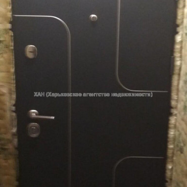 Продам квартиру, Натальи Ужвий ул. , 3  ком., 69.10 м², капитальный ремонт 