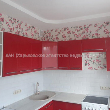 Продам квартиру, Натальи Ужвий ул. , 3  ком., 69.10 м², капитальный ремонт 