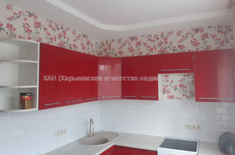 Продам квартиру, Натальи Ужвий ул. , 3  ком., 69.10 м², капитальный ремонт 