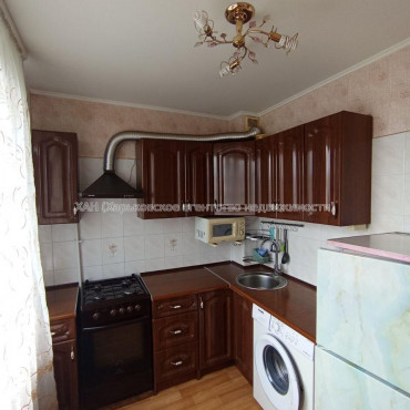 Продам квартиру, Академика Павлова ул. , 1  ком., 33 м², частичный ремонт 