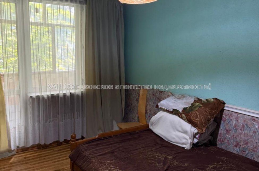 Продам квартиру, Гвардейцев Широнинцев ул. , 3  ком., 66 м², косметический ремонт 