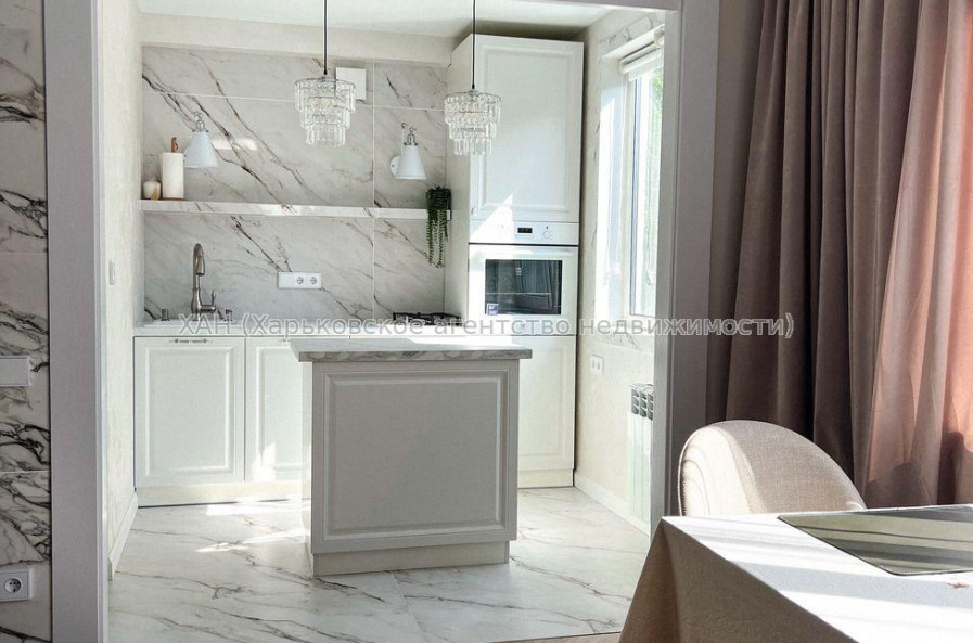 Продам квартиру, Владислава Зубенко ул. , 3  ком., 61 м², авторский дизайн 