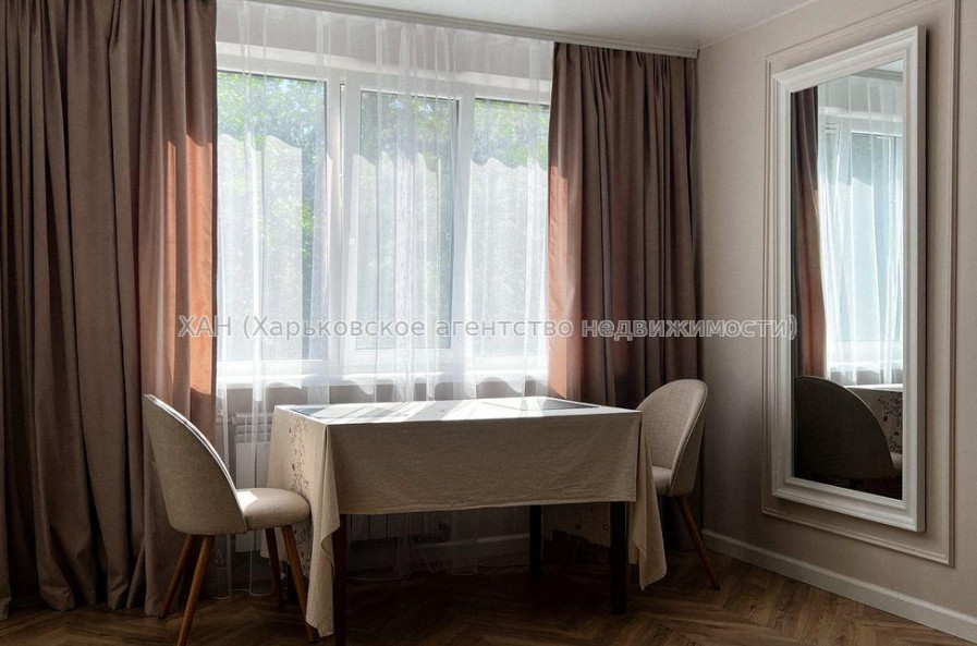 Продам квартиру, Владислава Зубенко ул. , 3  ком., 61 м², авторский дизайн 