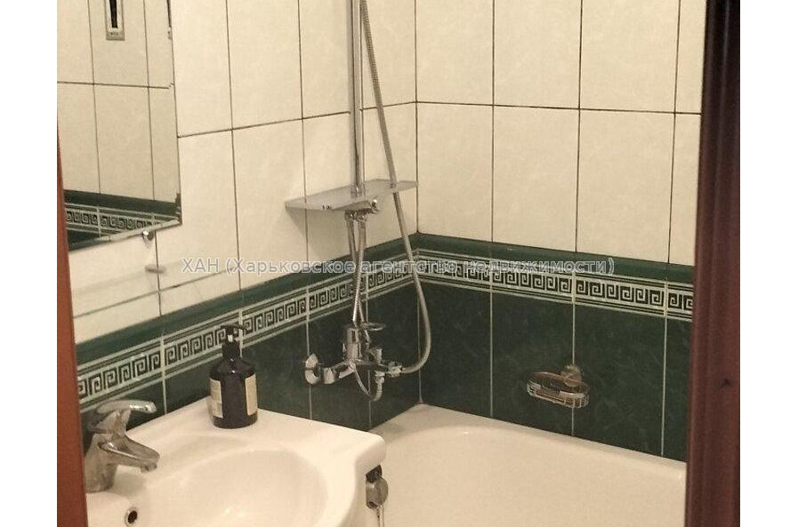 Продам квартиру, Золочевская ул. , 2  ком., 55 м², косметический ремонт 