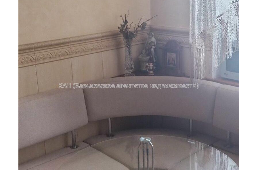 Продам квартиру, Золочевская ул. , 2  ком., 55 м², косметический ремонт 