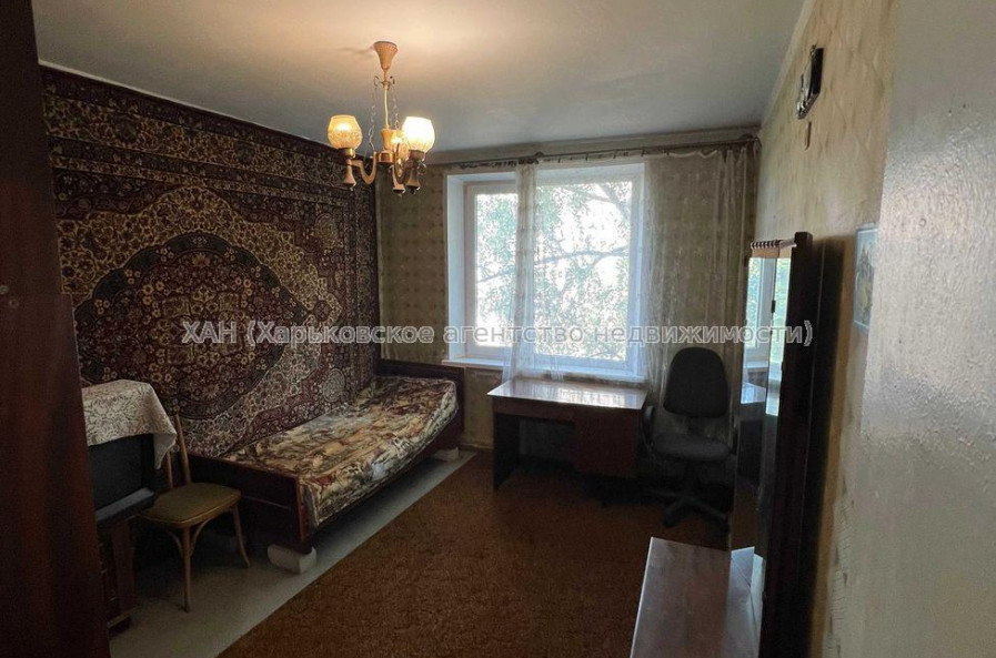 Продам квартиру, Гвардейцев Широнинцев ул. , 3  ком., 68 м², косметический ремонт 