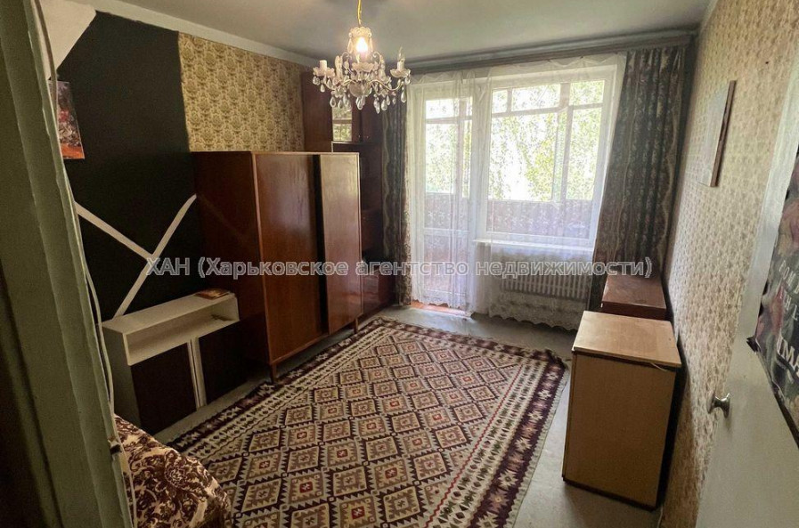 Продам квартиру, Гвардейцев Широнинцев ул. , 3  ком., 68 м², косметический ремонт 