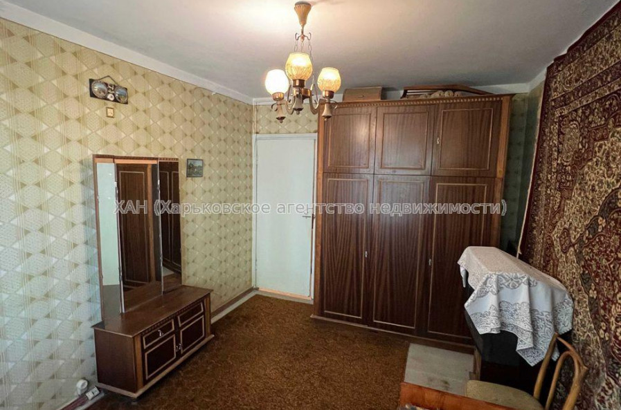 Продам квартиру, Гвардейцев Широнинцев ул. , 3  ком., 68 м², косметический ремонт 