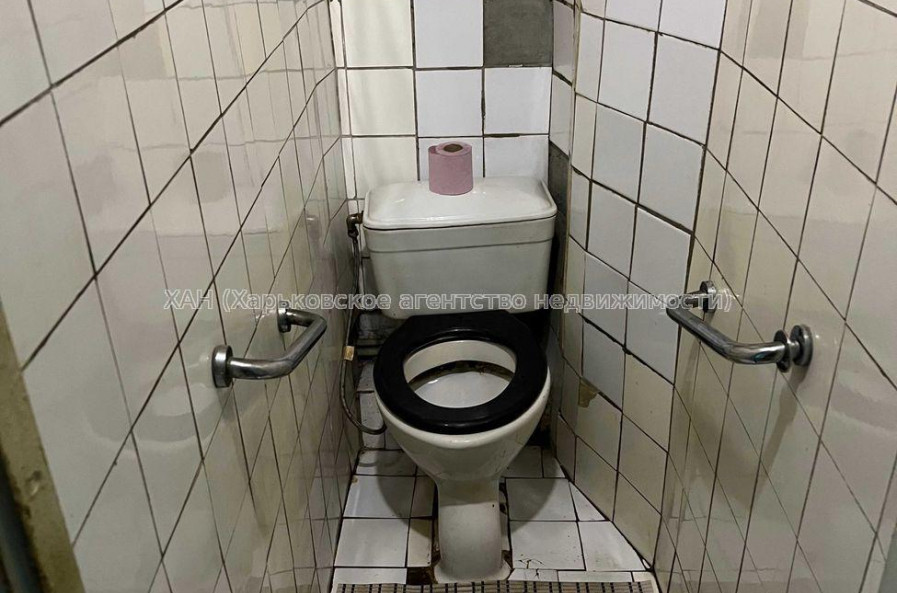 Продам квартиру, Гвардейцев Широнинцев ул. , 3  ком., 68 м², косметический ремонт 