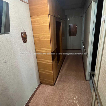 Продам квартиру, Гвардейцев Широнинцев ул. , 3  ком., 68 м², косметический ремонт 