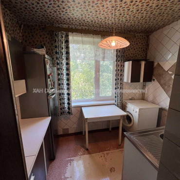 Продам квартиру, Гвардейцев Широнинцев ул. , 3  ком., 68 м², косметический ремонт 