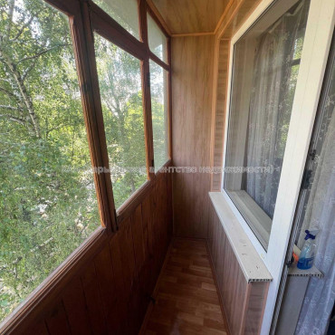 Продам квартиру, Гвардейцев Широнинцев ул. , 3  ком., 68 м², косметический ремонт 