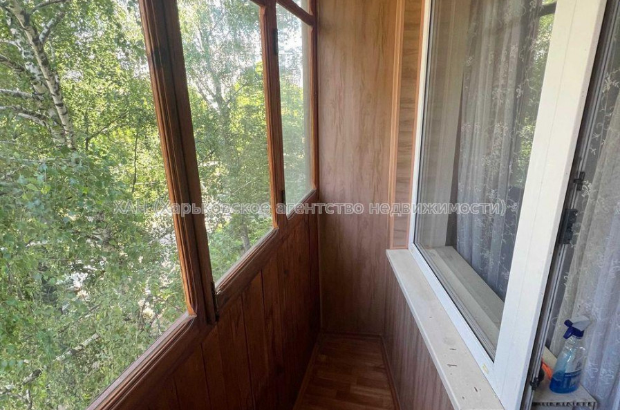 Продам квартиру, Гвардейцев Широнинцев ул. , 3  ком., 68 м², косметический ремонт 