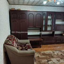 Продам квартиру, Юрия Паращука ул. , 1 кім., 38 м², косметический ремонт