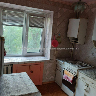 Продам квартиру, Юрия Паращука ул. , 1  ком., 38 м², косметический ремонт 