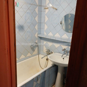 Продам квартиру, Юрия Паращука ул. , 1  ком., 38 м², косметический ремонт 