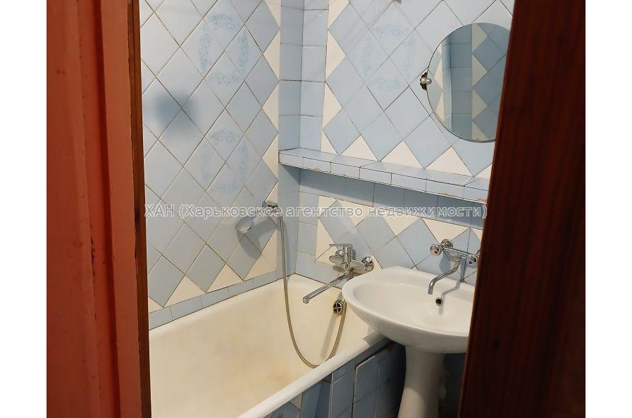 Продам квартиру, Юрия Паращука ул. , 1  ком., 38 м², косметический ремонт 