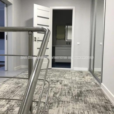Продам квартиру, Молочная ул. , 2 кім., 95 м², авторский дизайн 