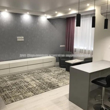 Продам квартиру, Молочная ул. , 2 кім., 95 м², авторский дизайн 