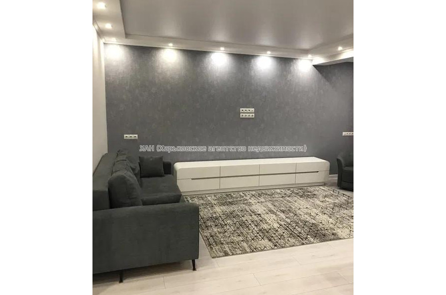 Продам квартиру, Молочная ул. , 2 кім., 95 м², авторский дизайн 