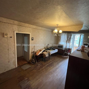 Продам квартиру, 23 Августа ул. , 3 кім., 56 м², советский ремонт 