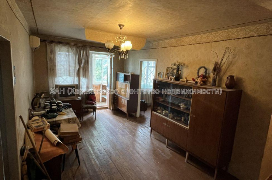 Продам квартиру, 23 Августа ул. , 3 кім., 56 м², советский ремонт 