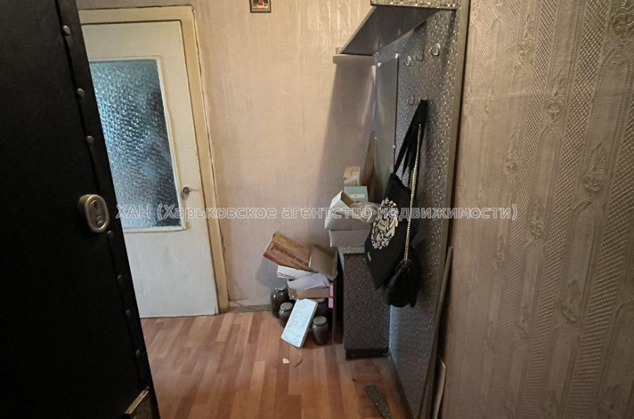 Продам квартиру, 23 Августа ул. , 3 кім., 56 м², советский ремонт 