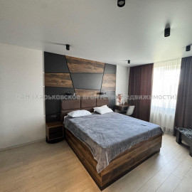 Продам квартиру, Льва Ландау просп. , 2 кім., 58 м², евроремонт