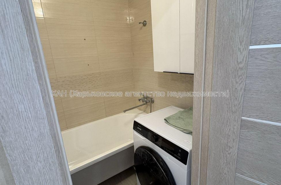 Продам квартиру, Волонтерская ул. , 3 кім., 68 м², евроремонт 