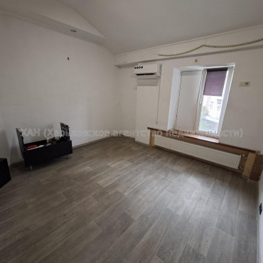 Сдам нежилую недвижимость, офис в офисном центре , 4  ком., 70 м², капитальный ремонт 