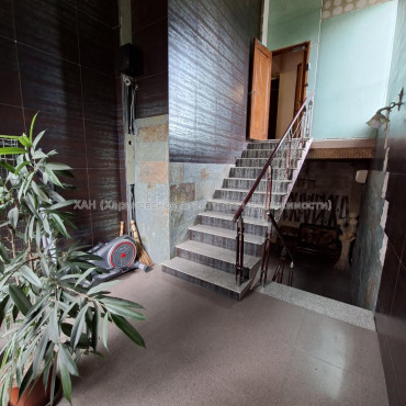 Сдам нежилую недвижимость, офис в офисном центре , 4  ком., 70 м², капитальный ремонт 