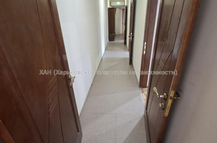 Сдам нежилую недвижимость, офис в офисном центре , 4  ком., 70 м², капитальный ремонт 