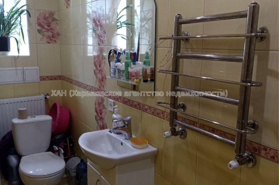 Продам квартиру, Добродецкого Анатолия ул. , 2  ком., 40 м², капитальный ремонт 
