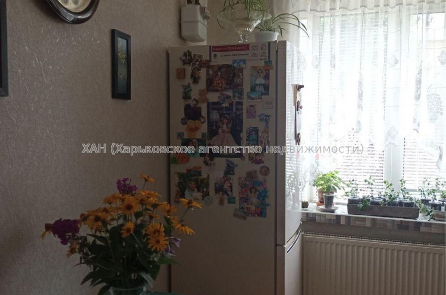Продам квартиру, Добродецкого Анатолия ул. , 2  ком., 40 м², капитальный ремонт 
