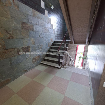 Сдам нежилую недвижимость, салон красоты , 4  ком., 70 м², капитальный ремонт 