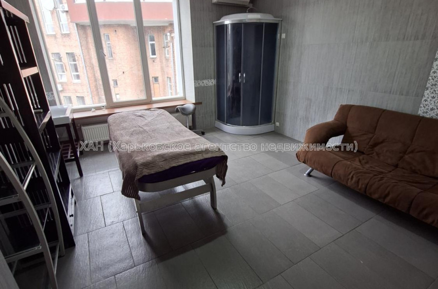 Сдам нежилую недвижимость, салон красоты , 4  ком., 70 м², капитальный ремонт 