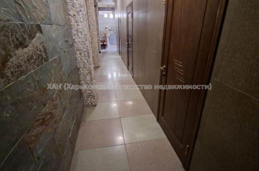 Сдам нежилую недвижимость, салон красоты , 4  ком., 70 м², капитальный ремонт 