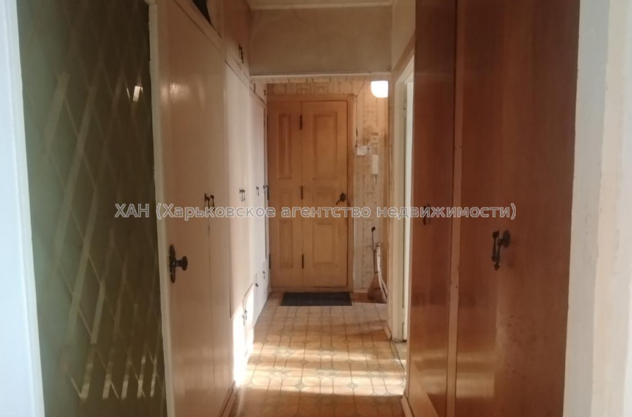 Продам квартиру, Аэрокосмический пр. , 62 , 3 кім., 63.90 м², советский ремонт 
