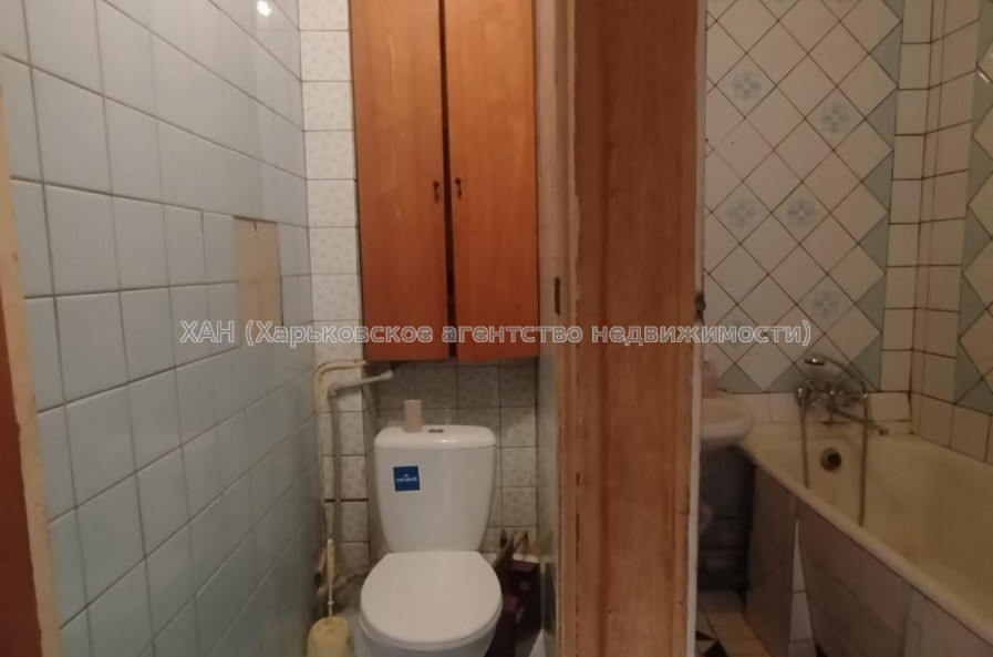Продам квартиру, Аэрокосмический пр. , 62 , 3 кім., 63.90 м², советский ремонт 