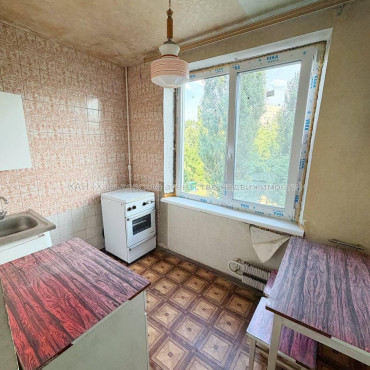 Продам квартиру, Деревянко ул. , 2 кім., 45 м², советский ремонт 