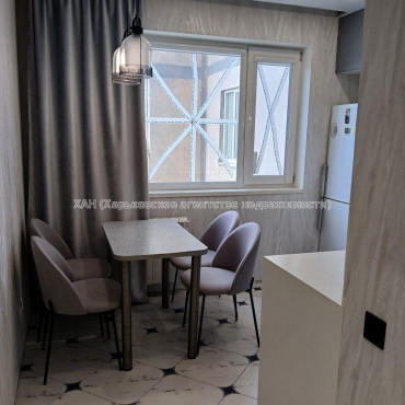 Продам квартиру, Клочковская ул. , 3 кім., 78 м², авторский дизайн 