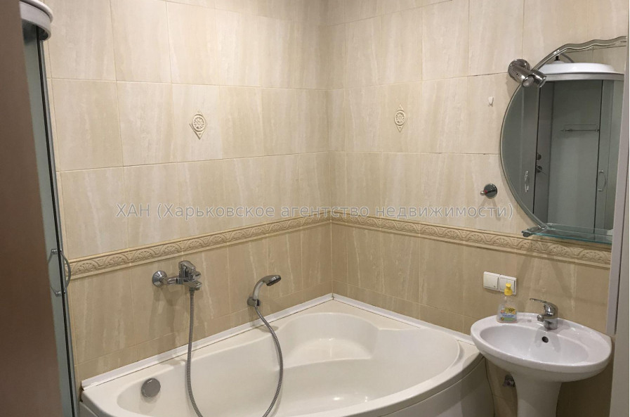 Продам квартиру, Глиссада Джуса въезд , 3 кім., 55.30 м², советский ремонт 