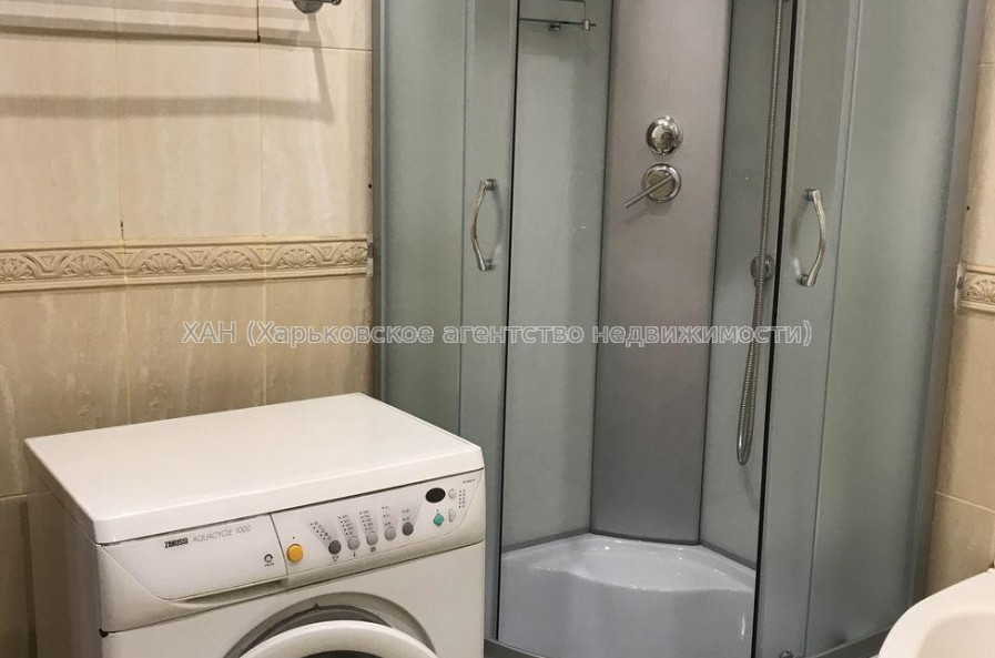 Продам квартиру, Глиссада Джуса въезд , 3 кім., 55.30 м², советский ремонт 