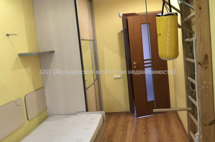 Продам квартиру, Глиссада Джуса въезд , 3 кім., 55.30 м², советский ремонт 